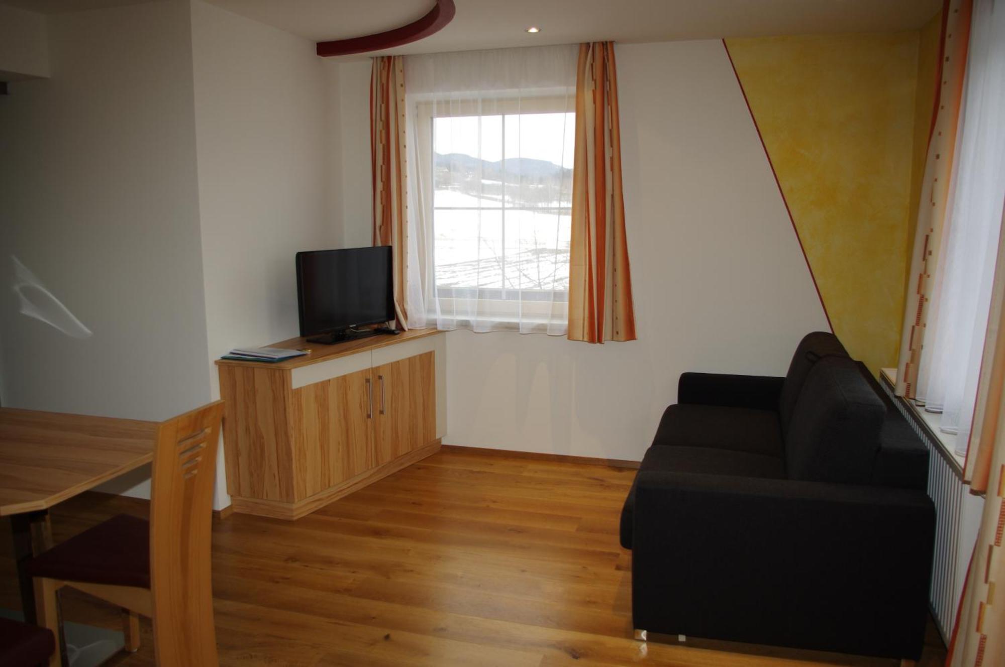 Ulnhof Apartment Мариапфар Екстериор снимка
